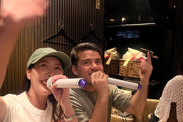 Osaka: Hidden Namba Bars, Sake & Karaoke Adventure — photo 13