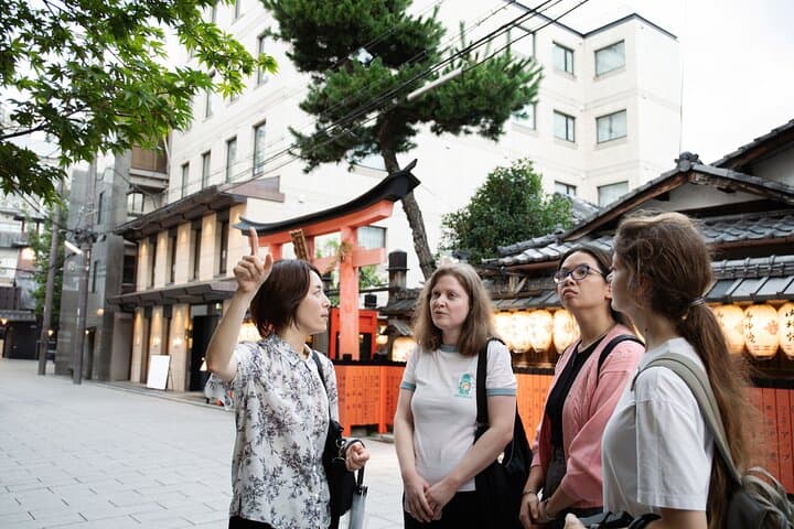 Kyoto Geisha District Walking Tour in Gion — photo 7