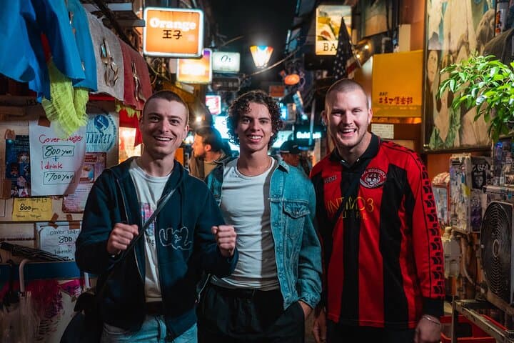 Shinjuku Bar and Izakaya Hopping with Drinks and Dinner — photo 4