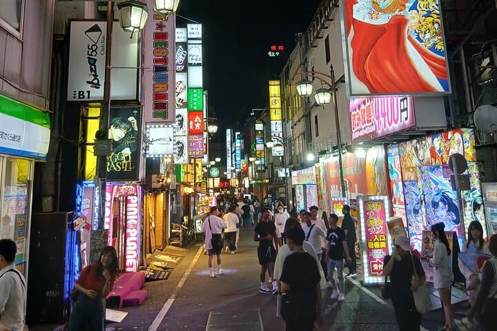 Tokyo Kabukicho Tour & Dinner Party - for Adults Only — photo 2