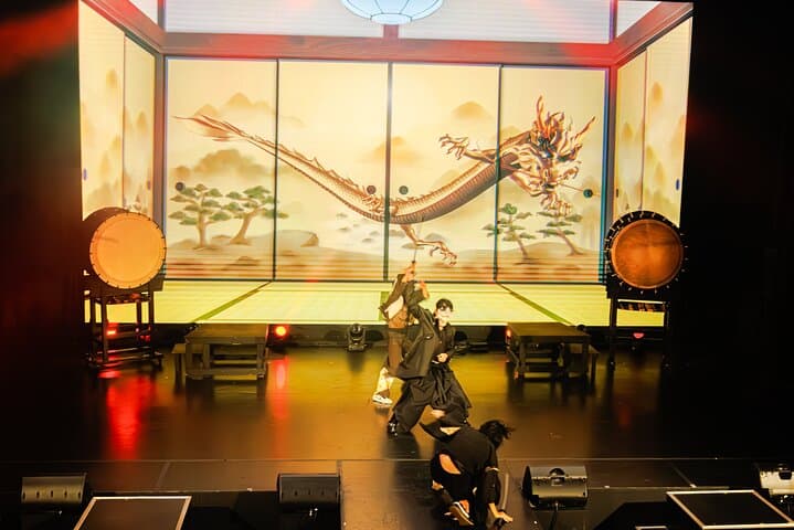 Osaka;A Modern Samurai, Kabuki, Taiko, & Dance Show — photo 10