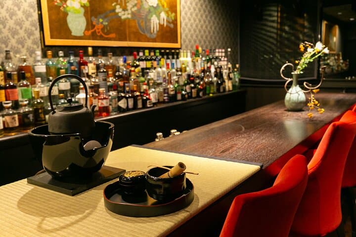 No Kneeling Tea Ceremony at an Authentic Kyoto Bar — photo 1