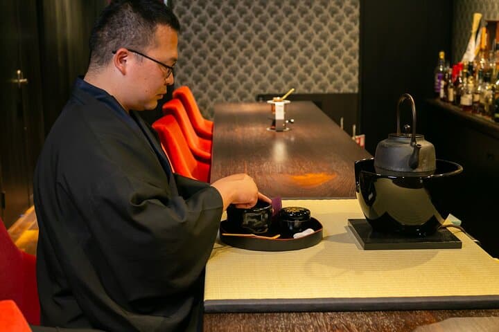 No Kneeling Tea Ceremony at an Authentic Kyoto Bar — photo 2