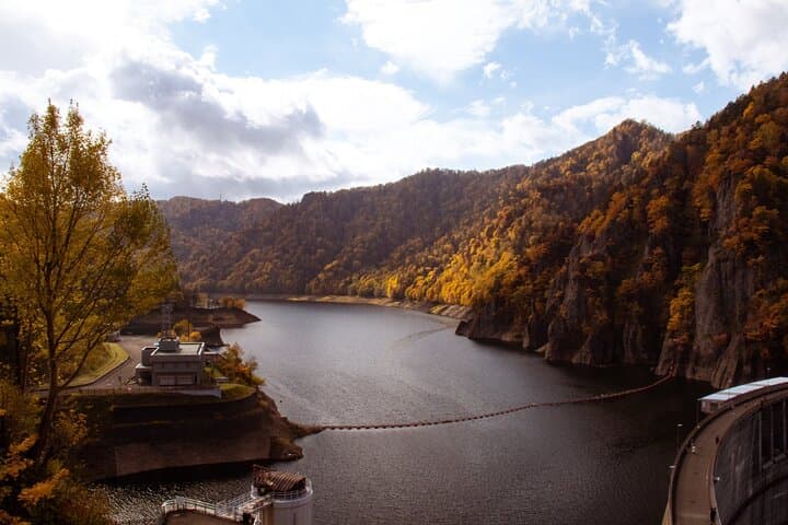 Autumn Tour from Sapporo Hoheikyo Dam and Hoheikyo Onsen — photo 2