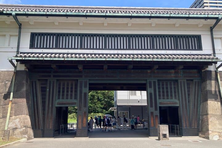 Imperial Palace Historical Walking Tour with an expert guide — photo 6