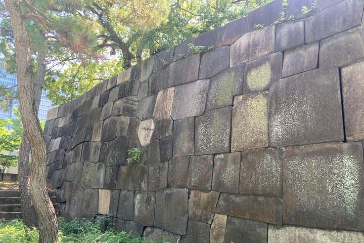 Imperial Palace Historical Walking Tour with an expert guide — photo 9