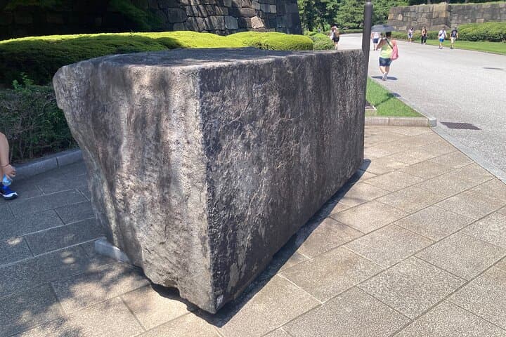 Imperial Palace Historical Walking Tour with an expert guide — photo 10