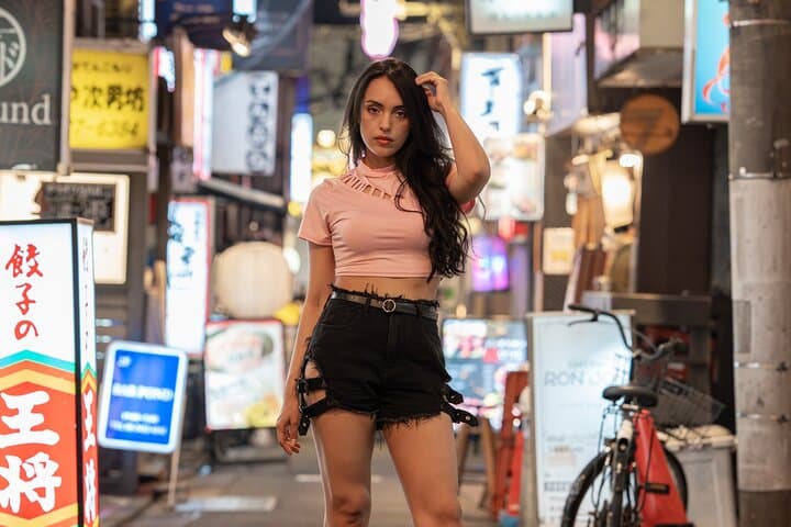 Street Photoshoot at Tokyo Iconic Spots with Pro Photographer — photo 3
