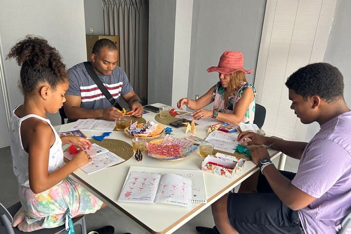 Origami Peace Experience in Hiroshima: Fold and Dedicate a Crane — photo 18