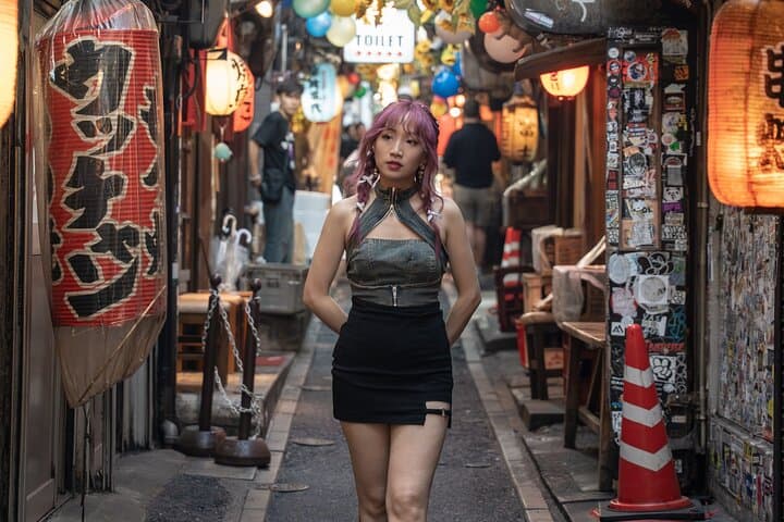 Street Photoshoot at Tokyo Iconic Spots with Pro Photographer — photo 9