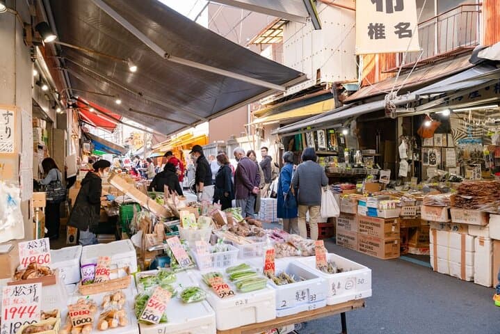 Tokyo Tsukiji Fish Market Food & Culture Walking Tour — photo 12