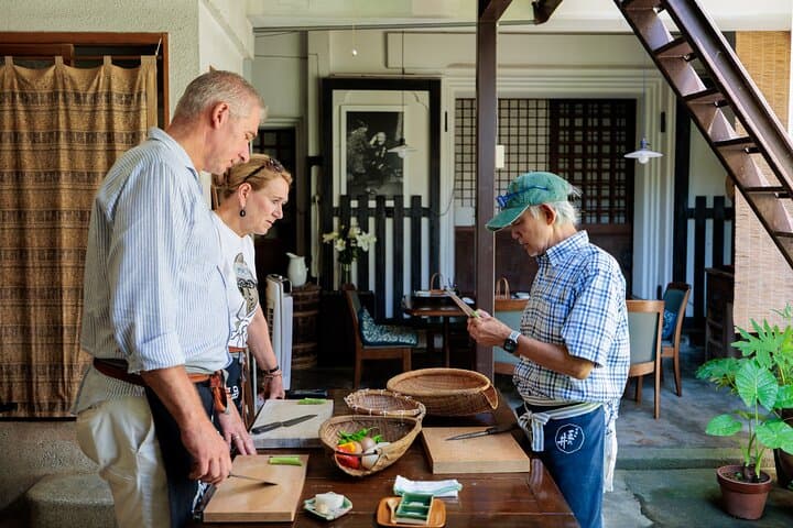 Japanese Cooking Class with Local Family in Takayama Old Town — photo 2