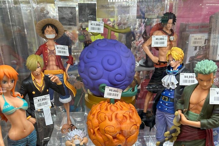 Akihabara Pop Culture and Relaxing Cat Café Tour with Local Guide — photo 8