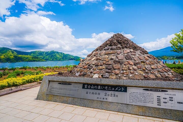 Mount Fuji Day Trip Around Lake Kawaguchiko — photo 6