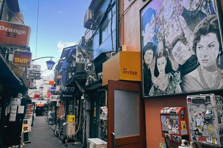 Day Tour in Shinjuku and Kagurazaka Tokyo Hotspot and Hidden Gems — photo 7