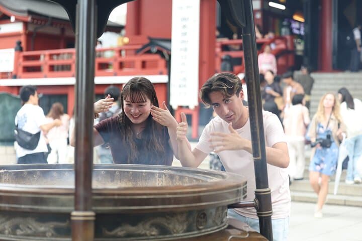 Tokyo: Private Asakusa & Senso-ji Temple Tour with 3 food stops — photo 13