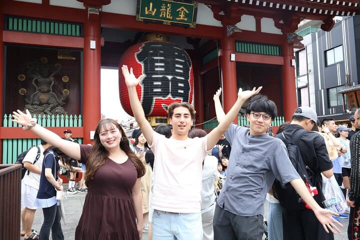 Tokyo: Private Asakusa & Senso-ji Temple Tour with 3 food stops — photo 2