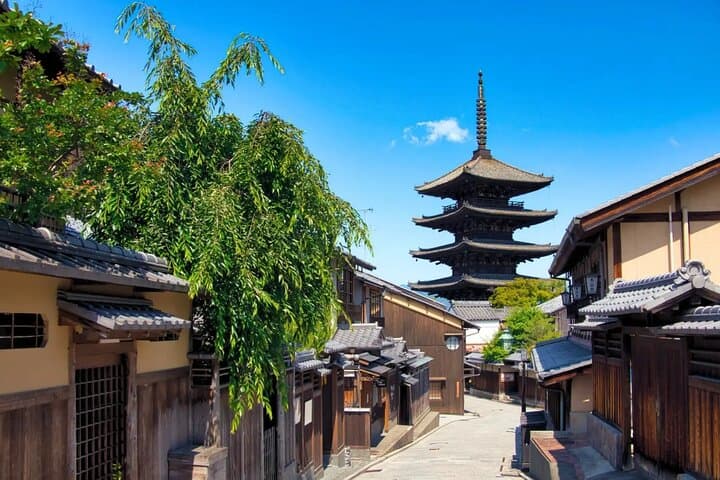 Kyoto Heritage Path - Fushimi Inari's Mystery to Kiyomizu Temple — photo 4