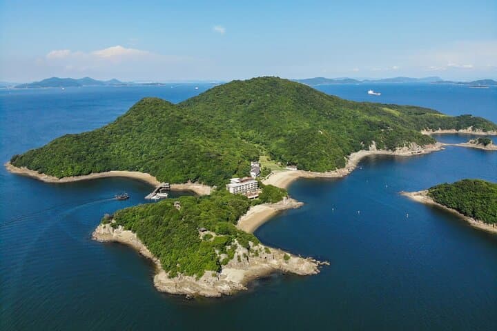 One Day Fukuyama Castle Tomonoura and Sensui jima Island Tour — photo 2