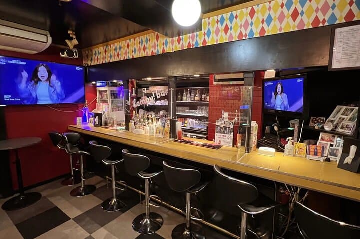 Shinjuku Ni-chome LGBT Bar Hopping Tour with Local Guide — photo 10