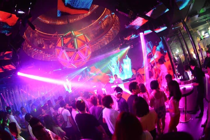 Shinjuku Ni-chome LGBT Bar Hopping Tour with Local Guide — photo 4