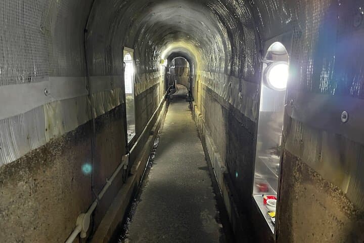 Sapporo: Jozankei Onsen Walk with Temple & Cave Visit — photo 7