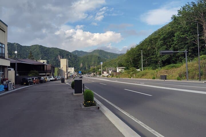 Sapporo: Jozankei Onsen Walk with Temple & Cave Visit — photo 12