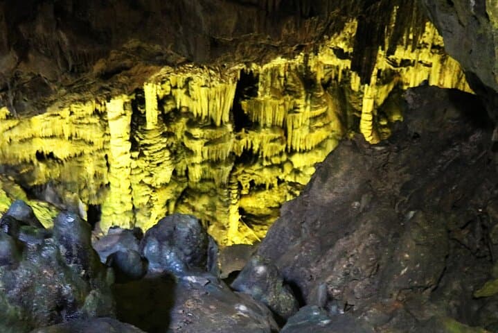 Northern Kyushu Day Tour Akiyoshido Cave and Motonosumi Inari — photo 6