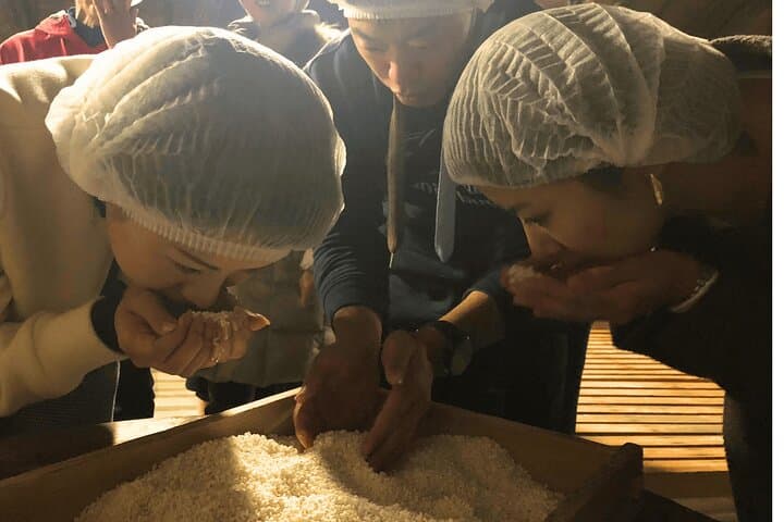Sake Brewery Tour and Label Making in Historic Tokoname — photo 4