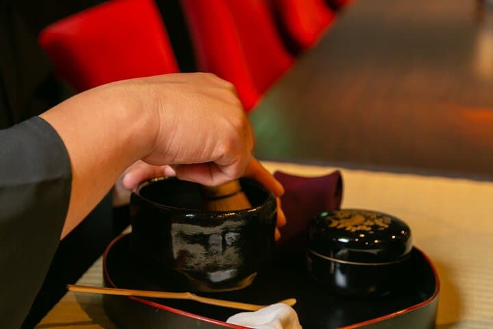 No Kneeling Tea Ceremony at an Authentic Kyoto Bar — photo 6