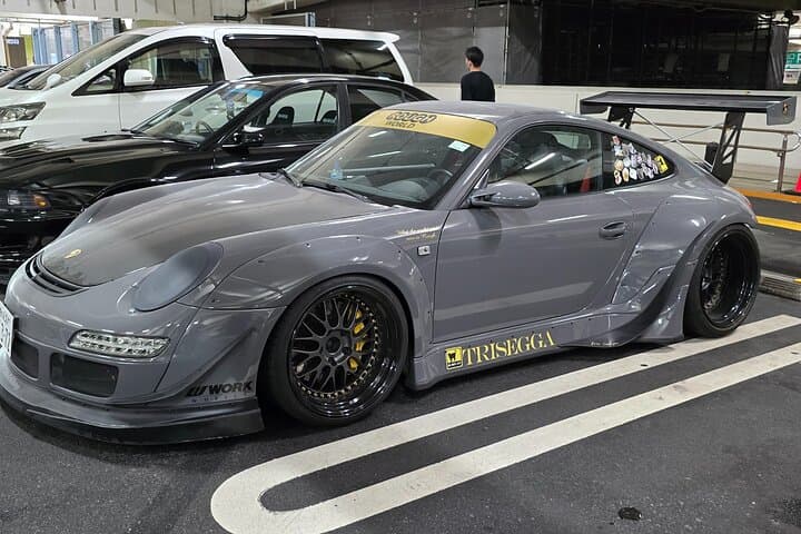 Luxury van Ride to famous car meet up spot Daikoku — photo 19