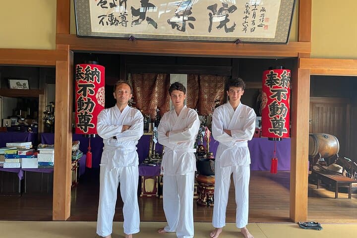 “Takigyo”Traditional Japanese Waterfall Training meditation — photo 2