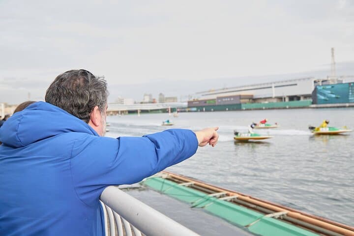 Special Offer: Near Osaka Retro Bar and Boat Race Experience — photo 2