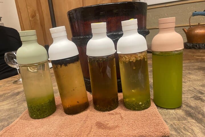 【Spanish/ English】Tsukiji Matcha at a 100-Year old Japanese shop — photo 8