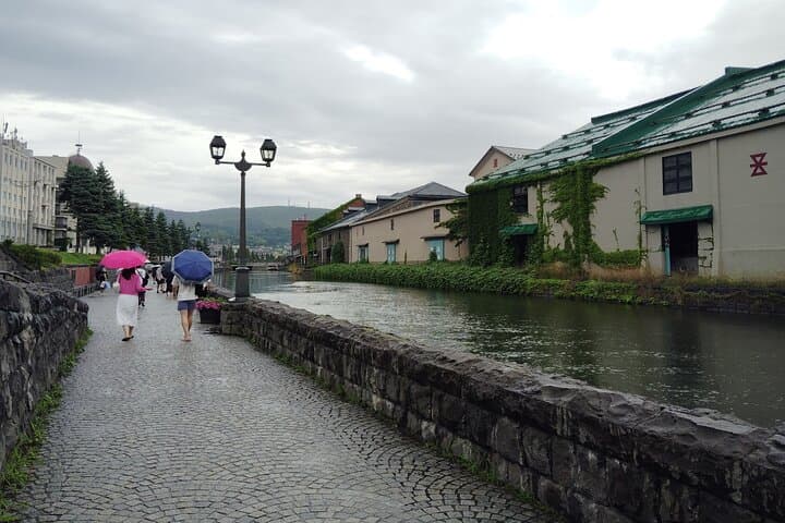 Otaru: Day & Night Walk in a Nostalgic Historic Port Town — photo 9