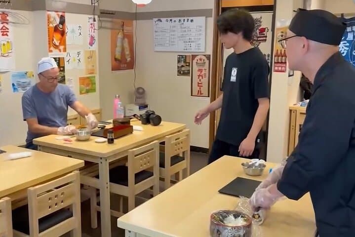 Hands On Sushi Making Class in Shinjuku — photo 7
