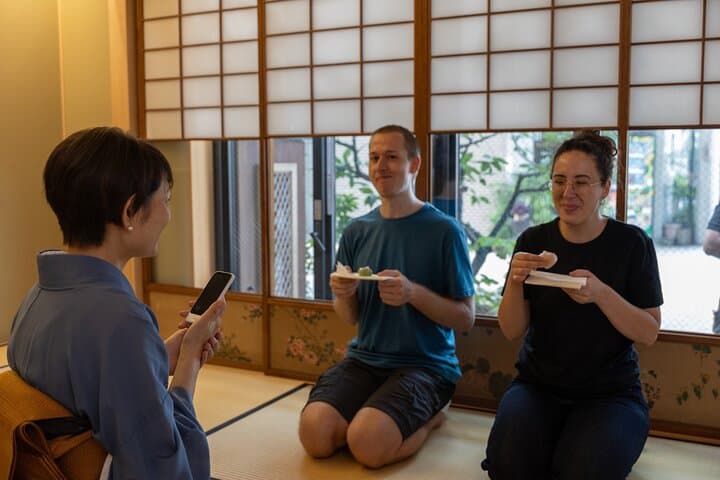 With AI Translation Authentic Tea Ceremony in Nagoya Teahouse — photo 6