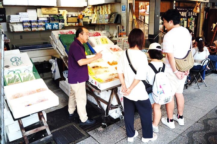 Sapporo: Nijo Market Guided Tour with Seafood Meal — photo 5