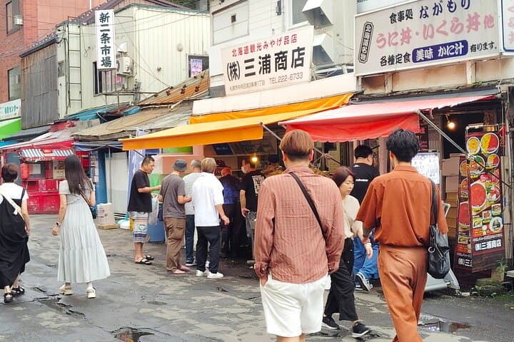 Sapporo: Nijo Market Guided Tour with Seafood Meal — photo 3