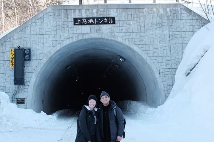 Japan Alps Kamikochi Taisho Pond Snowshoe Trekking Tour — photo 5