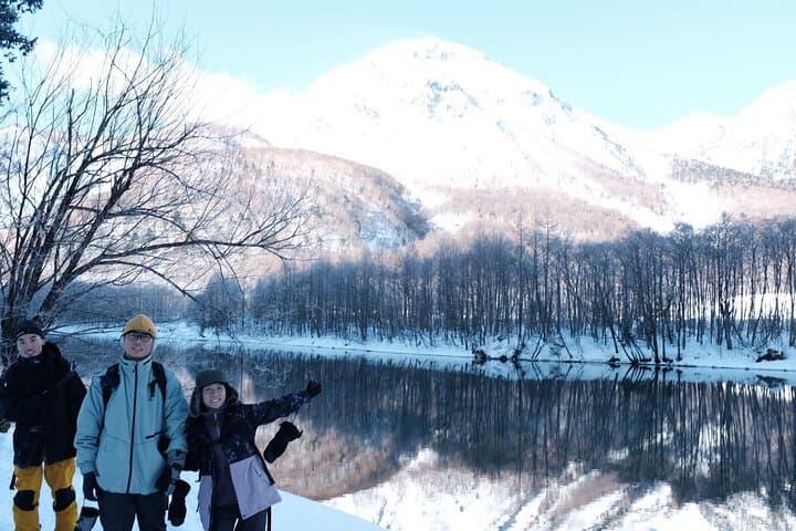 Japan Alps Kamikochi and Norikura Custom Snowshoe Trekking Tour — photo 4