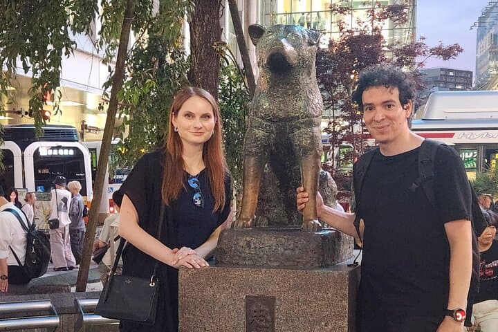 Shibuya Walking Tour: Crossing, Hidden Streets & Local Culture — photo 1