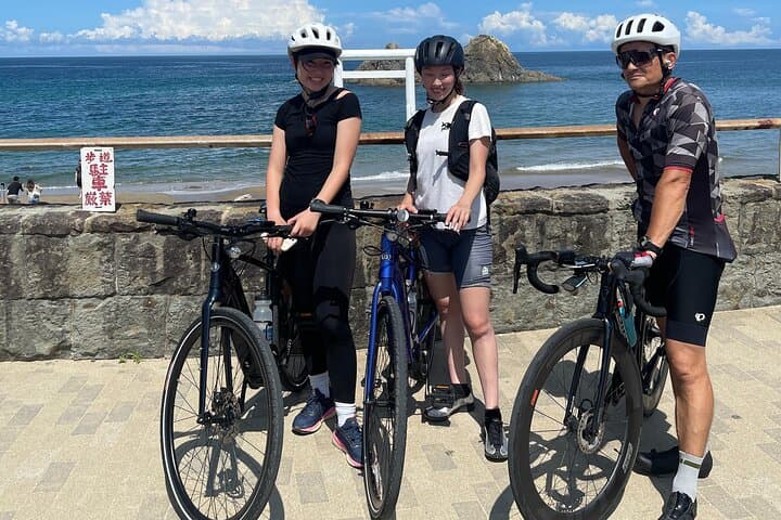 Itoshima Mountain Panorama and Scenic Coastline E-bike Tour — photo 2