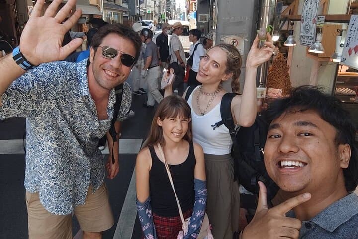Walk Kyoto in Kimono Guided Cultural Tour with Tea Experience — photo 7