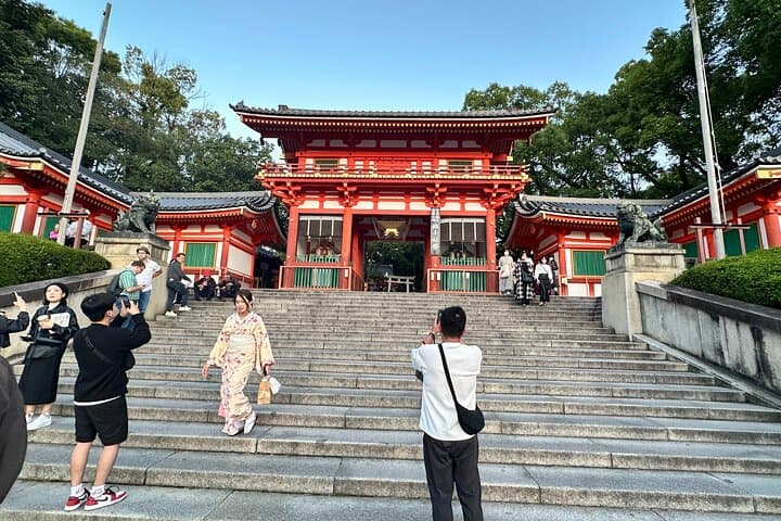 Walk Kyoto in Kimono Guided Cultural Tour with Tea Experience — photo 8