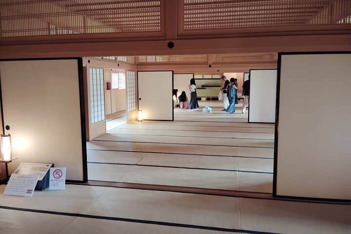 Hakodate: Goryokaku Star Fort & Tower Guided History Tour — photo 6