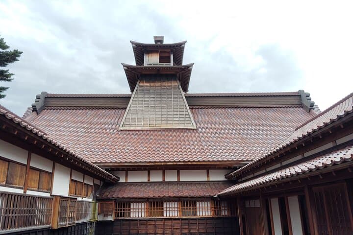 Hakodate: Goryokaku Star Fort & Tower Guided History Tour — photo 7