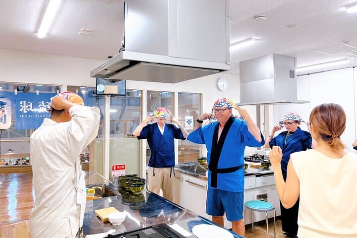 E-Bike Tour with Sushi Making Experience — photo 7