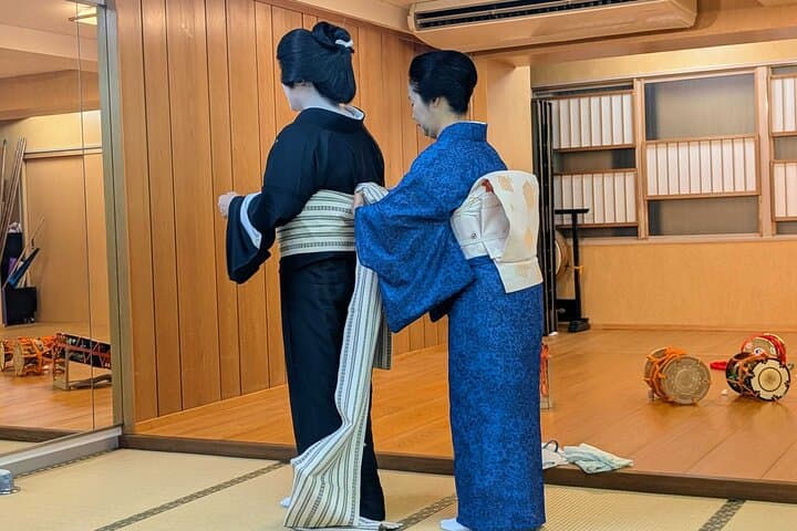 Behind the Curtain Geisha Rehearsal in Nagoya — photo 5