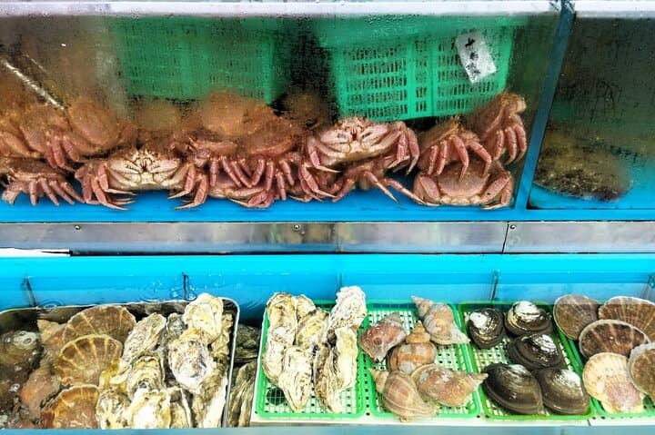 Hakodate: Morning Market Tour with Seafood Tasting Options — photo 8